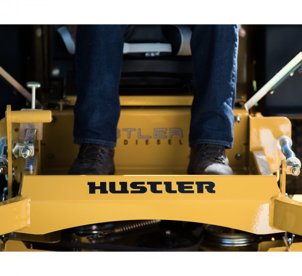 Photo gros plan d'une tondeuse Hustler Z Diesel